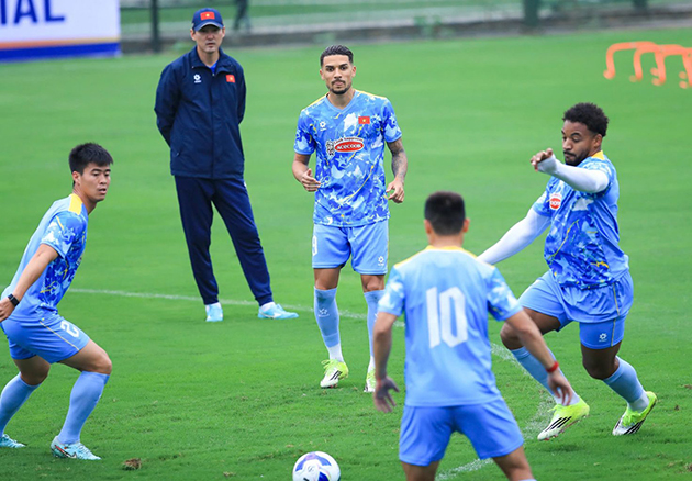 Xuân Son và Hoàng Hên đang khao khát sẽ cùng bùng nổ trong màu áo ĐT Việt Nam - Ảnh: VFF