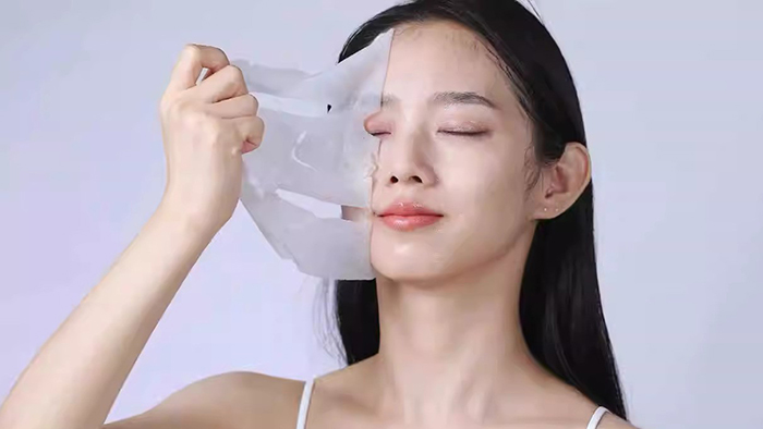 Mặt nạ giấy cấp ẩm giúp cải thiện tình trạng da khô nhanh chóng