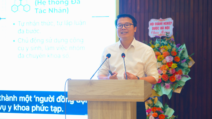 PGS.TS. Nguyễn Thành Hải nhấn mạnh vai trò của AI như một “người đồng đội” trong dược lâm sàng