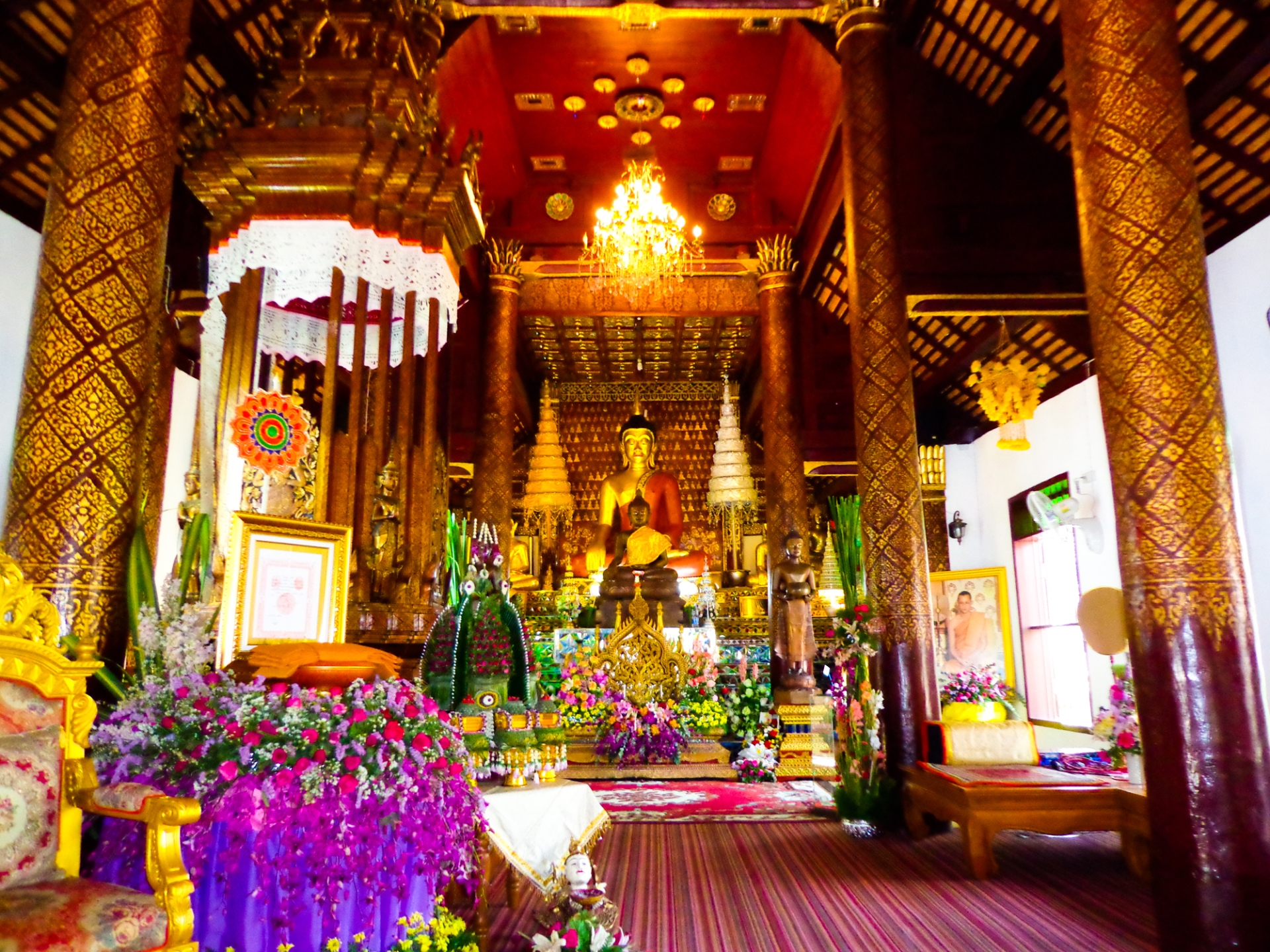 Wat Ket Karam (hay Wat Ket) là một ngôi chùa cổ kính nằm bên bờ sông Ping ở Chiang Mai - Ảnh: mychiangmaitour.com