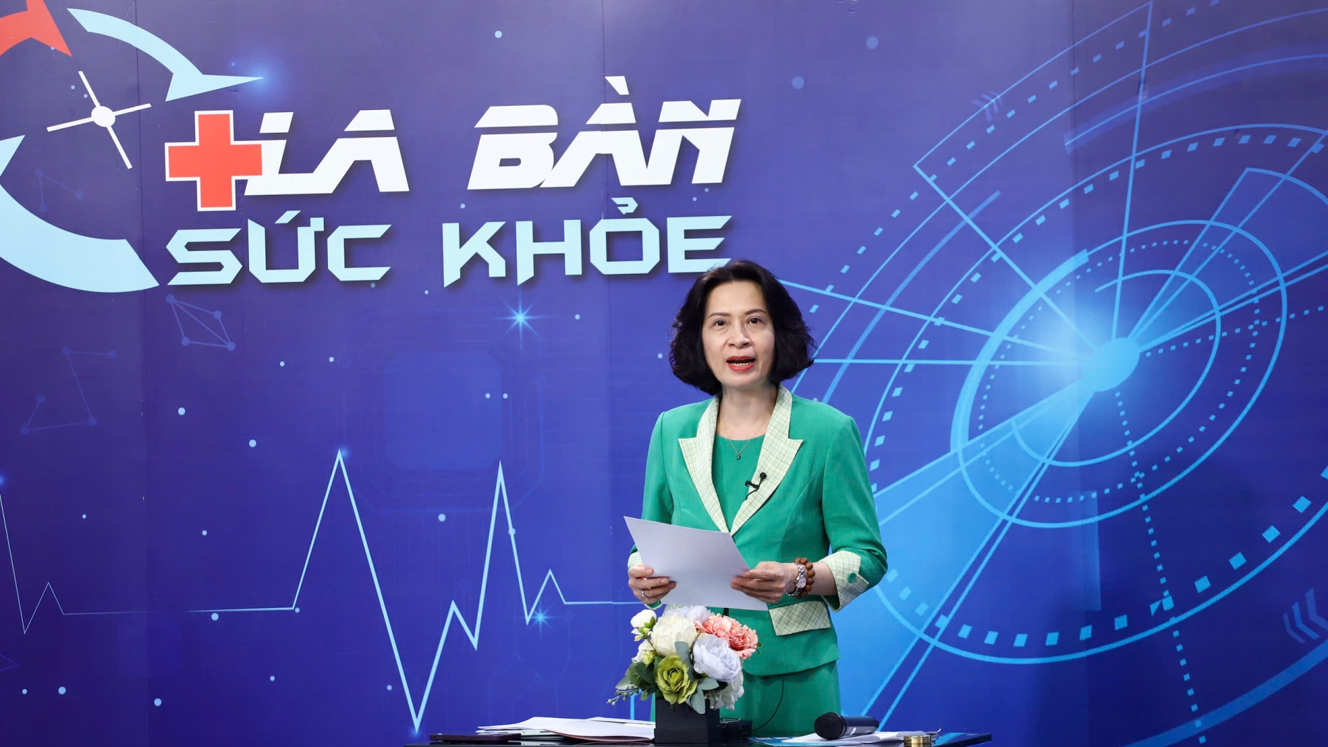 Thứ trưởng Bộ Y tế Nguyễn Thị Liên Hương phát biểu tại buổi lễ