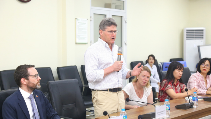 Cha mẹ O.S.W xúc động chia sẻ về con: cô gái mạnh mẽ, xinh đẹp, thông minh, luôn sống trọn vẹn từng khoảnh khắc. Cô vừa tốt nghiệp trung học và chuẩn bị bước vào đại học, chuyến đi Việt Nam là phần thưởng cho tuổi trẻ rực rỡ của cô - Ảnh: BVCC.