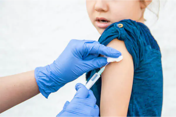 Tiêm vaccine sởi là vô cùng cần thiết để chủ động bảo vệ sức khoẻ