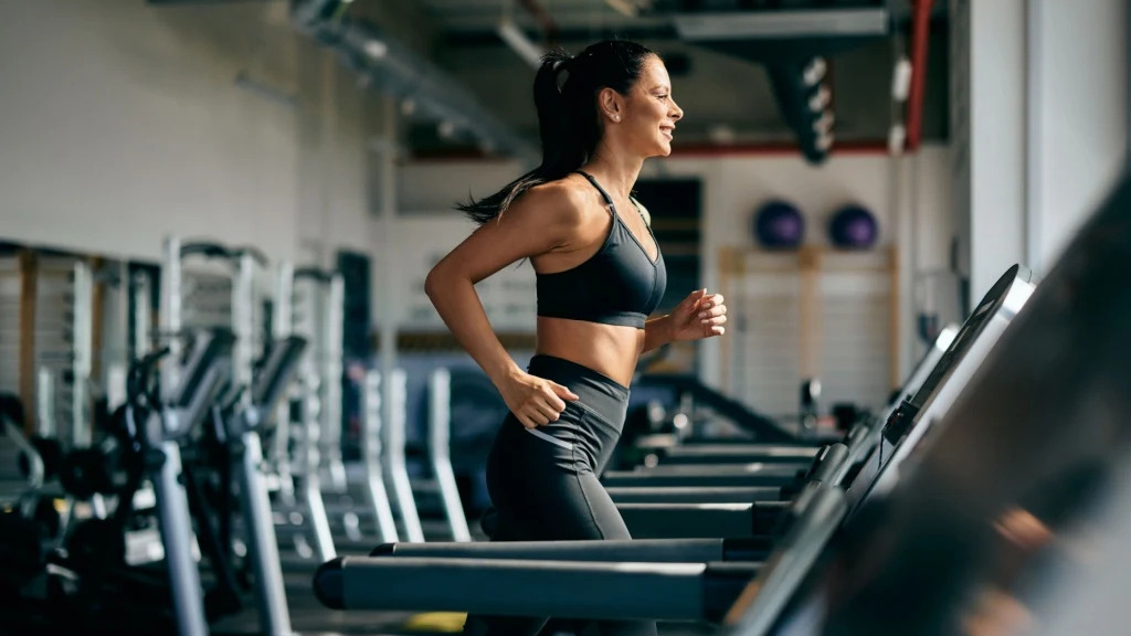 Thực hiện cardio ngay sau bài tập cơ mục tiêu giúp oxy hóa các acid béo vừa được giải phóng