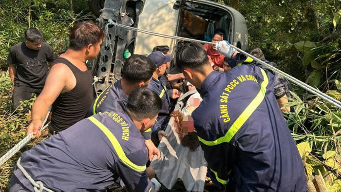 Hiện trường vụ tai nạn tại Tam Đảo, Phú Thọ - Ảnh: Báo Phú Thọ.