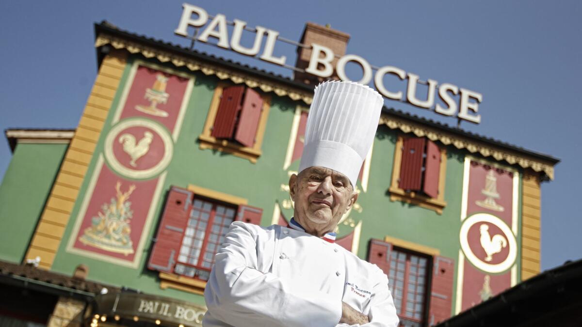 Đầu bếp Paul Bocuse và nhà hàng ba sao Michelin nổi tiếng của ông - Ảnh: latimes.com