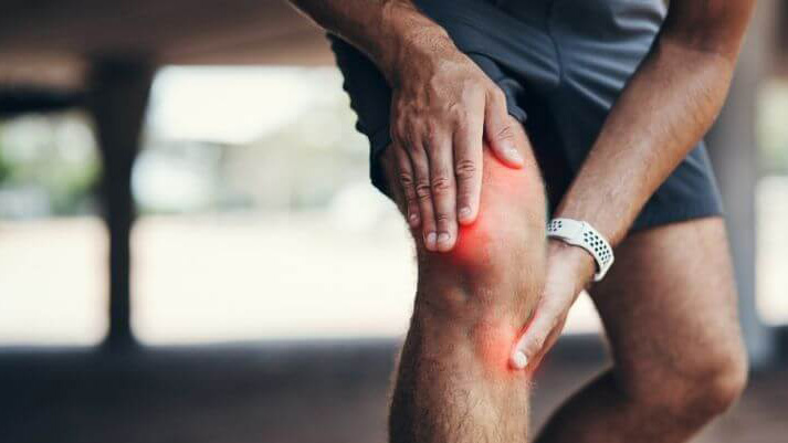 Đau khớp gối gây ảnh hưởng nghiêm trọng đến khả năng vận động và chất lượng cuộc sống hàng ngày