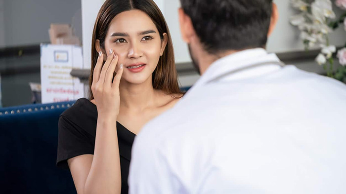 Thăm khám tại cơ sở y tế uy tín trước khi có ý định tiêm filler