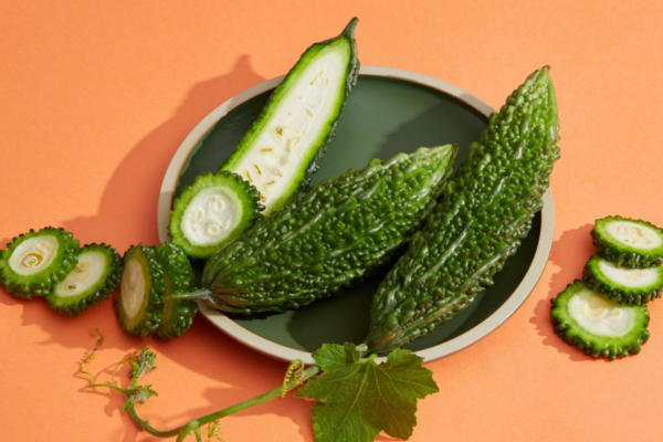 Mướp đắng là loại thực phẩm vàng giúp hạ đường huyết, giảm cholesterol và ngăn ngừa cơn thèm đường