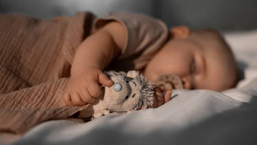 Tạo môi trường ngủ mát mẻ giúp trẻ ngủ ngon hơn
