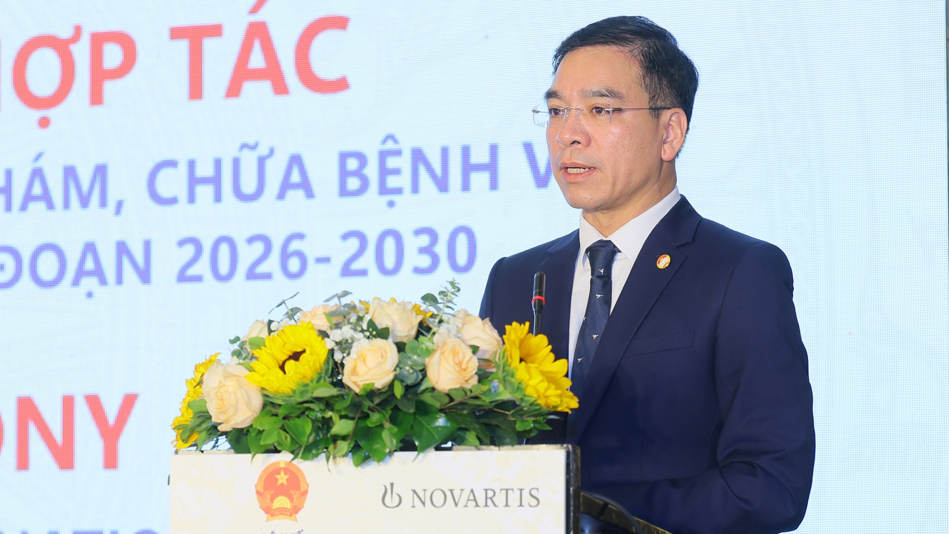 TS.BS Hà Anh Đức - Cục trưởng Cục Quản lý Khám, chữa bệnh (Bộ Y tế), phát biểu tại lễ ký kết