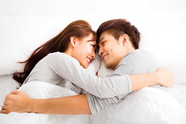 Tần suất quan hệ tình dục lý tưởng phụ thuộc vào sức khỏe, nhu cầu và độ tuổi của mỗi cặp đôi