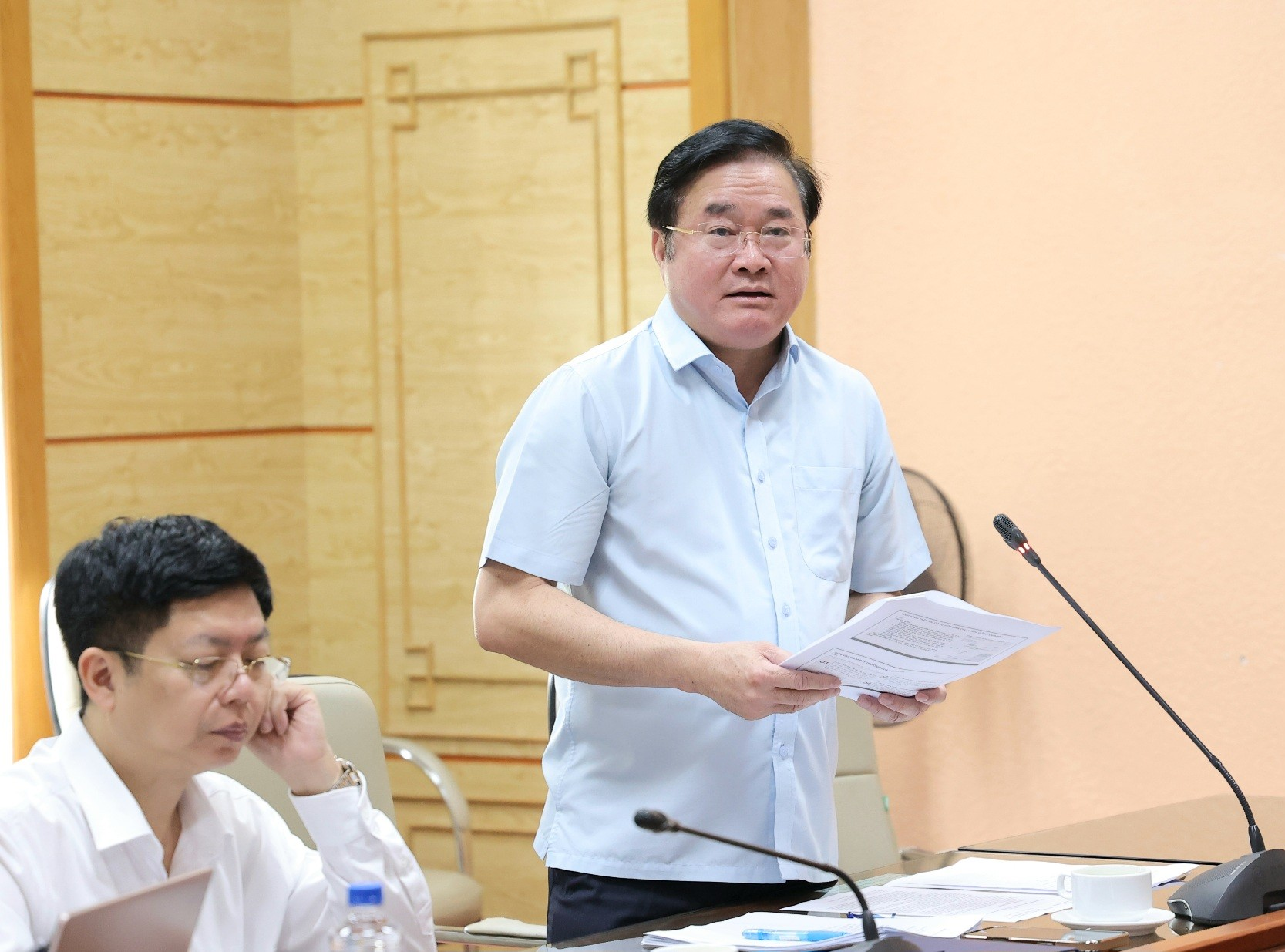 TS.BS Hoàng Minh Đức - Cục trưởng Cục Phòng bệnh phát biểu tại cuộc họp - Ảnh: Trần Minh/MOH
