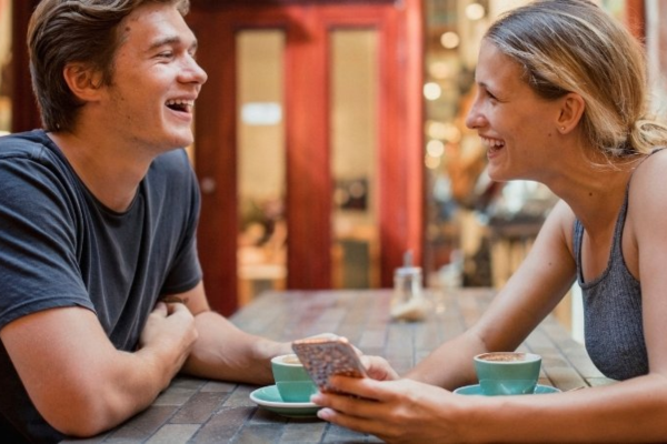 Tiêu chuẩn hợp lý không phải là danh sách những yêu cầu hoàn hảo, mà là các giá trị cốt lõi giúp một mối quan hệ duy trì sự tôn trọng, an toàn và ổn định lâu dài.