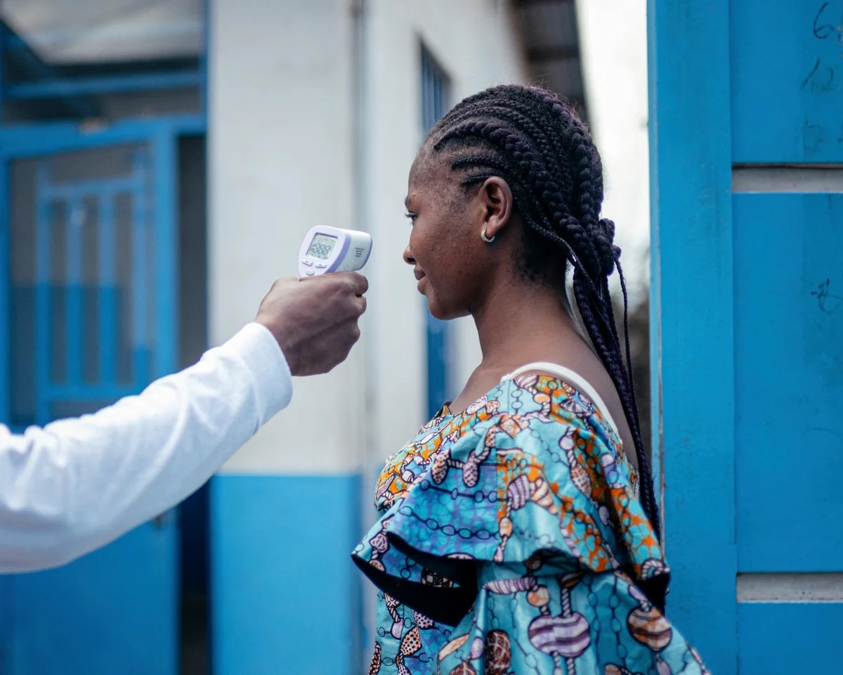 Các dấu hiệu ban đầu của bệnh Ebola cũng giống như các trường hợp bị cúm khác (ảnh: The Guardian)