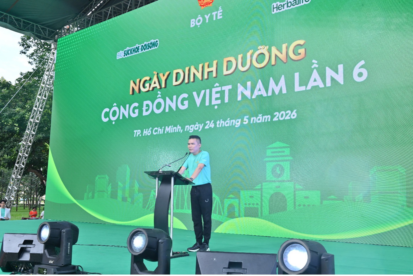 Ông Vũ Văn Thắng - Tổng Giám đốc Herbalife Việt Nam và Campuchia phát biểu tại sự kiện 