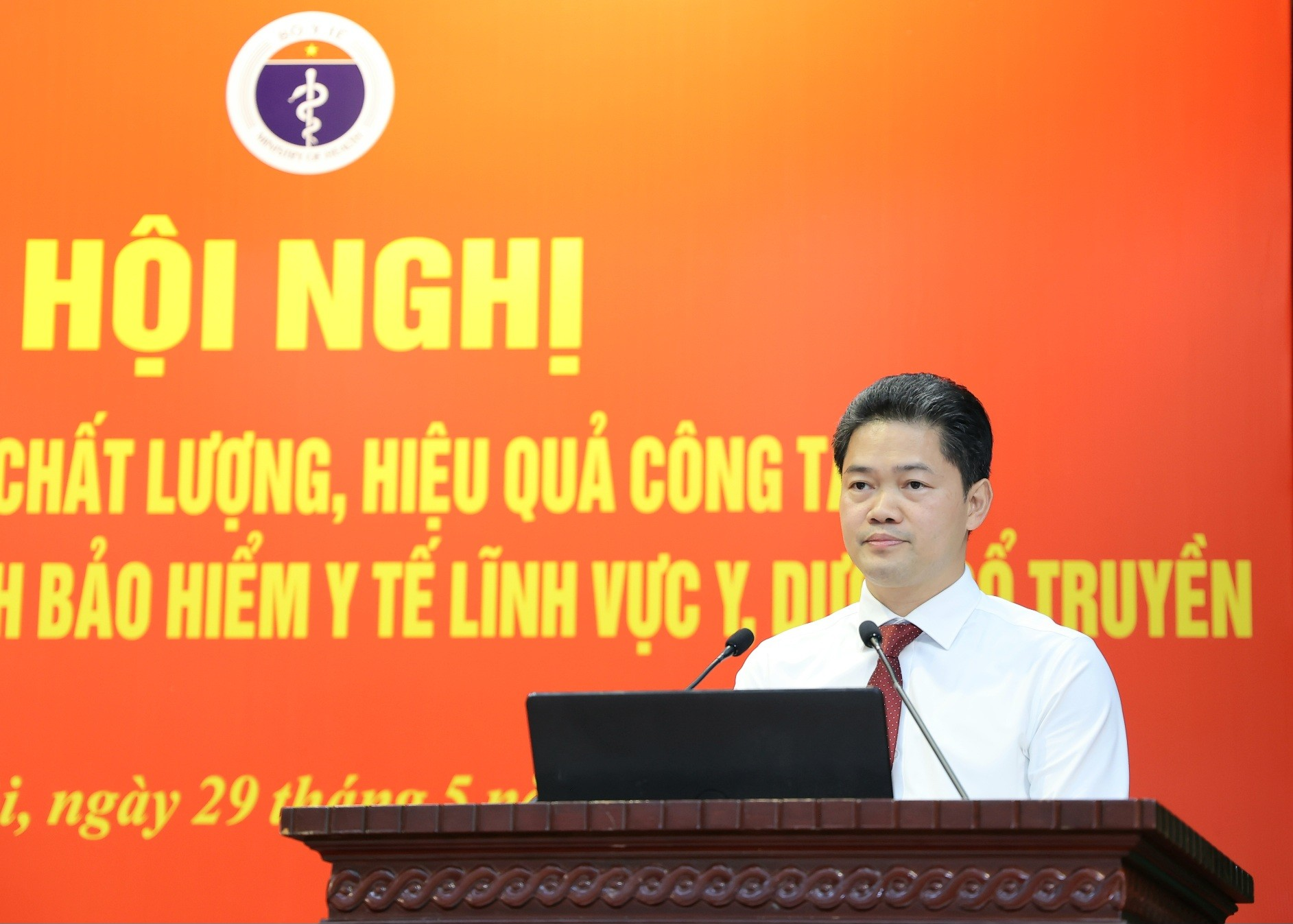 Thứ trưởng Thường trực Bộ Y tế Vũ Mạnh Hà phát biểu tại Hội nghị -  Ảnh: Trần Minh