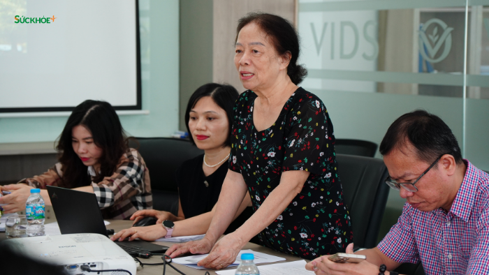 Th.S Bùi Thị Hoà, Phó Viện trưởng Viện Thực phẩm chức năng phát biểu tại buổi làm việc.