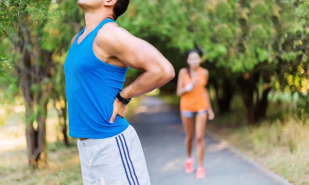 Những bài tập dễ hại cột sống nếu tập sai kỹ thuật - Ảnh 7