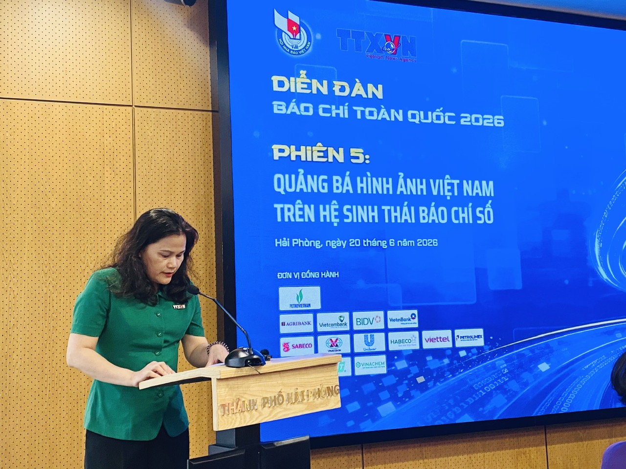 Nhà báo Nguyễn Thị Sự cho rằng báo chí cần đổi mới để lan tỏa hình ảnh Việt Nam mạnh mẽ hơn - Ảnh: Đào Dung/Sức khỏe+