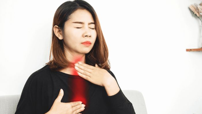 Trào ngược dạ dày là nguyên nhân gây đau họng kéo dài, khàn tiếng nhưng rất dễ bị bỏ qua