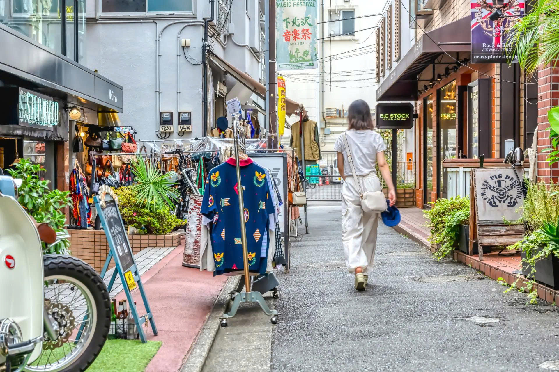 Shimokitazawa là một trong những khu phố mua sắm nổi tiếng của Tokyo - Ảnh: GOOD LUCK TRIP