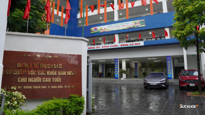 Cơ sở dưỡng lão bán trú công lập đầu tiên tại Hà Nội đặt tại số 1, ngõ 307 Thạch Bàn, Long Biên.