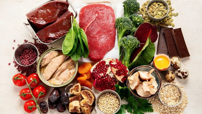 Kết hợp thực phẩm giàu sắt với các loại quả chứa vitamin C như cam, quýt là cách tốt nhất để tăng cường hấp thụ và tích lũy ferritin