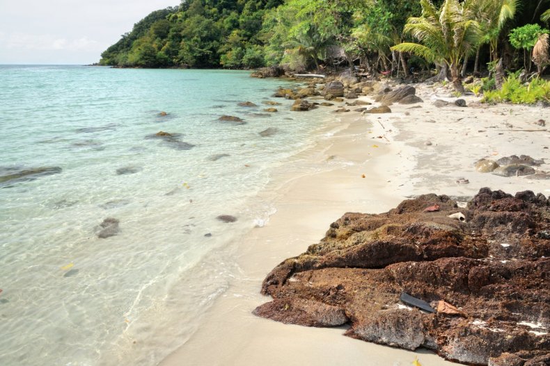 Nhịp sống chậm và thiên nhiên xanh mát tạo nên sức hút riêng của Koh Chang - Ảnh: tripmydream