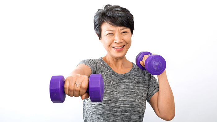 Các bài tập kháng lực như Pilates giúp tăng khối lượng cơ và giảm mỡ thừa, hỗ trợ giảm nguy cơ ung thư vú