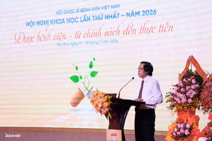 TS Cao Hưng Thái, Chủ tịch Hội Dược sĩ Bệnh viện Việt Nam, cho biết các chủ đề tại hội nghị đều bám sát thực tiễn hoạt động dược bệnh viện và là những vấn đề đang được các bệnh viện, khoa Dược cũng như đội ngũ dược sĩ đặc biệt quan tâm.
