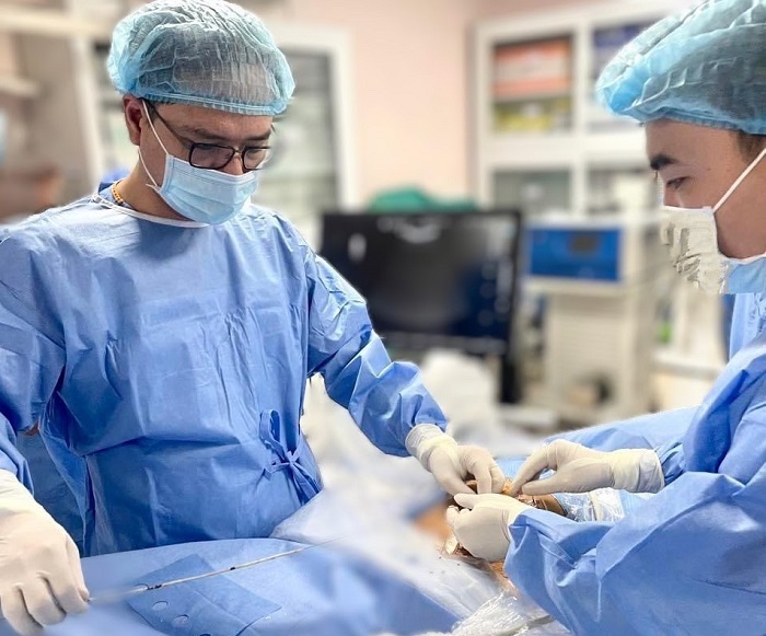 Một ca can thiệp lạc nội mạc tử cung bằng đốt sóng cao tần ít xâm lấn tại Bệnh viện Đại học Y Hà Nội
