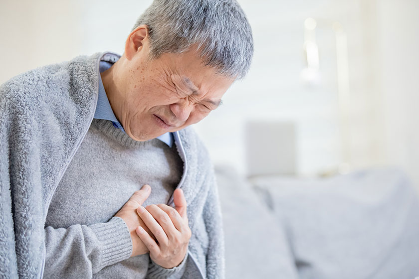 Mảng xơ vữa bị vỡ làm xuất hiện cục máu đông, tăng nguy cơ nhồi máu cơ tim và đột quỵ