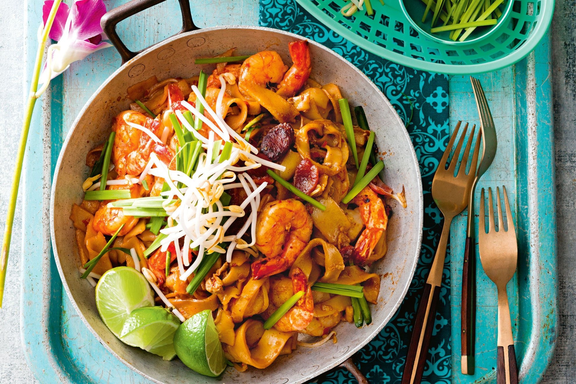 Char kway teow là món hủ tiếu xào nổi tiếng của Malaysia - Ảnh: Taste