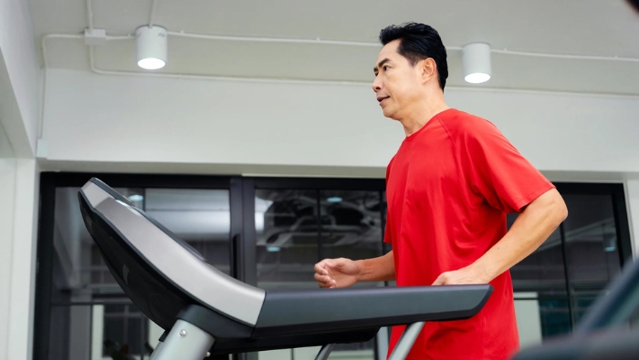 Khi vận động mạnh, cơ thể dồn máu về các nhóm cơ và tim, khiến lượng máu đến vùng kín giảm đi tạm thời