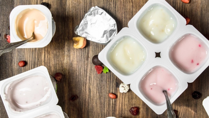 Nhiều dòng sữa chua không thêm đường thực chất vẫn sử dụng các chất tạo ngọt nhân tạo