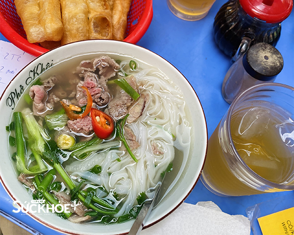 Phở Khôi Hói có địa chỉ tại 50 Hàng Vải, phường Hoàn Kiếm, Hà Nội
