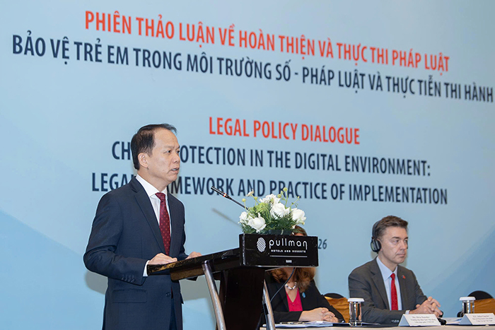 Bộ trưởng Bộ Tư pháp Hoàng Thanh Tùng phát biểu chỉ đạo về tính cấp bách của nhiệm vụ bảo vệ trẻ em trên không gian mạng