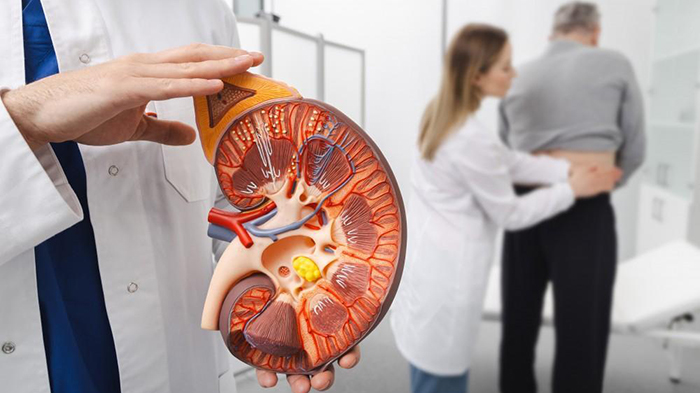 Tăng calci máu khiến thận phải làm việc quá tải, do đó người bệnh đang dùng thuốc lợi tiểu cần thận trọng khi bổ sung vitamin D