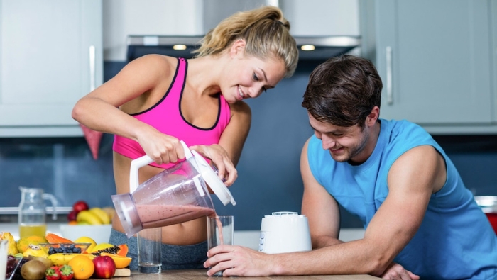 Bổ sung protein kết hợp với lượng carbohydrate phù hợp giúp tăng tổng hợp cơ bắp