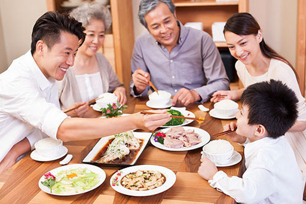 Thay đổi thời điểm ăn tối sớm có thể giúp kiểm soát đường huyết hiệu quả hơn