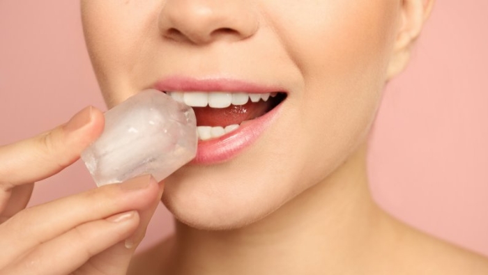 Hội chứng thèm ăn những thứ kỳ lạ thường liên quan đến tình trạng thiếu hụt dinh dưỡng, bao gồm cả lượng sắt thấp