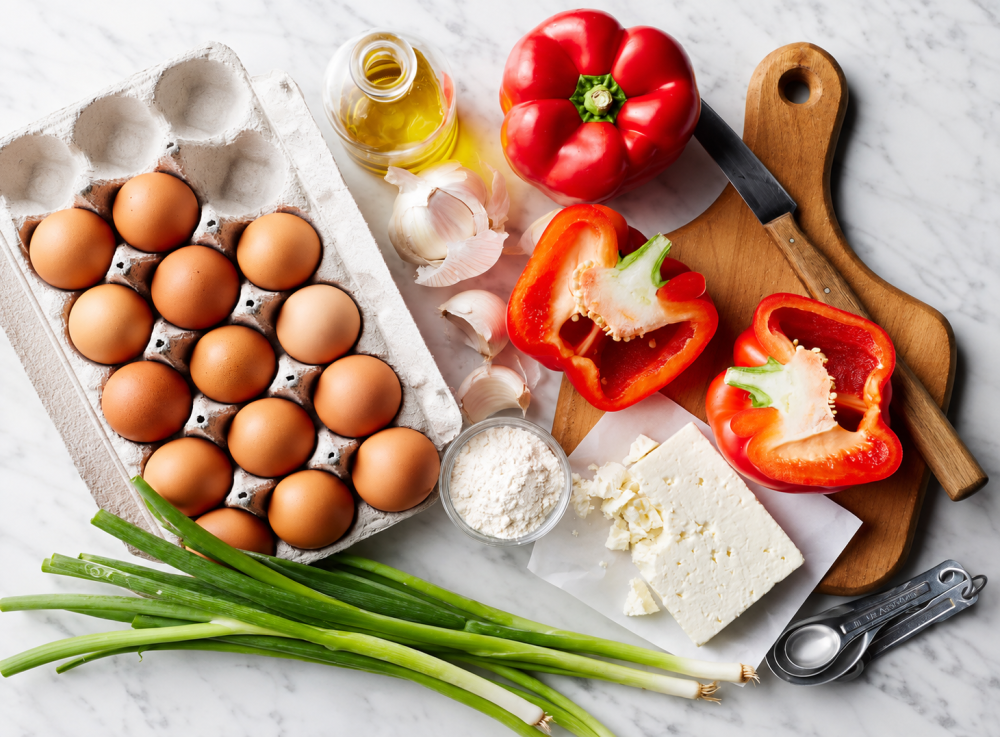 Nguyên liệu làm bánh trứng nướng rau củ - Ảnh: Pinterest