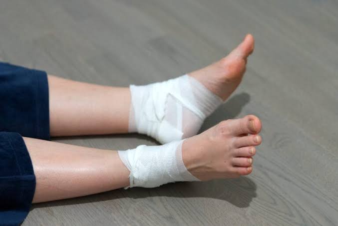 Vết thương ở chân lâu lành có thể liên quan đến quá trình lưu thông máu