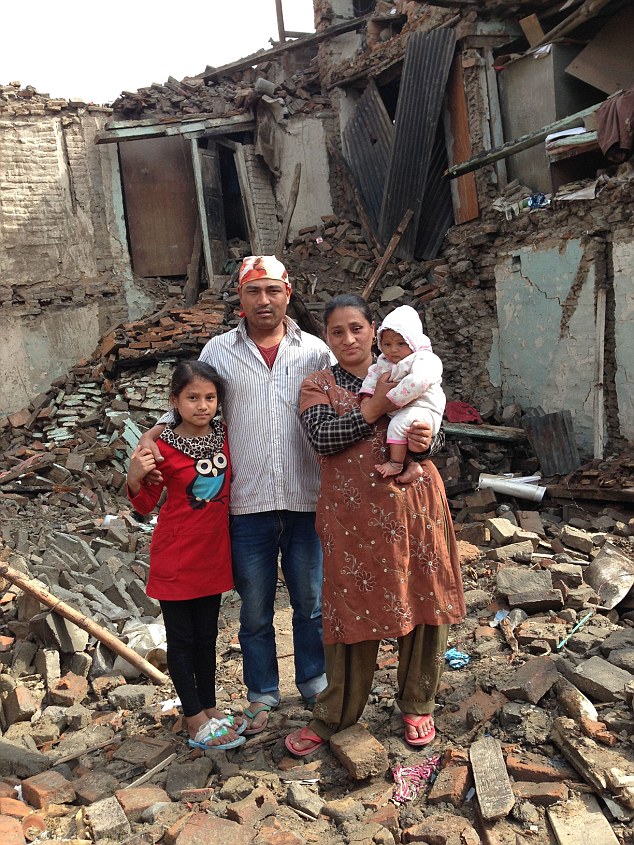 Những phép màu kỳ diệu sau thảm họa động đất ở Nepal - Ảnh 4
