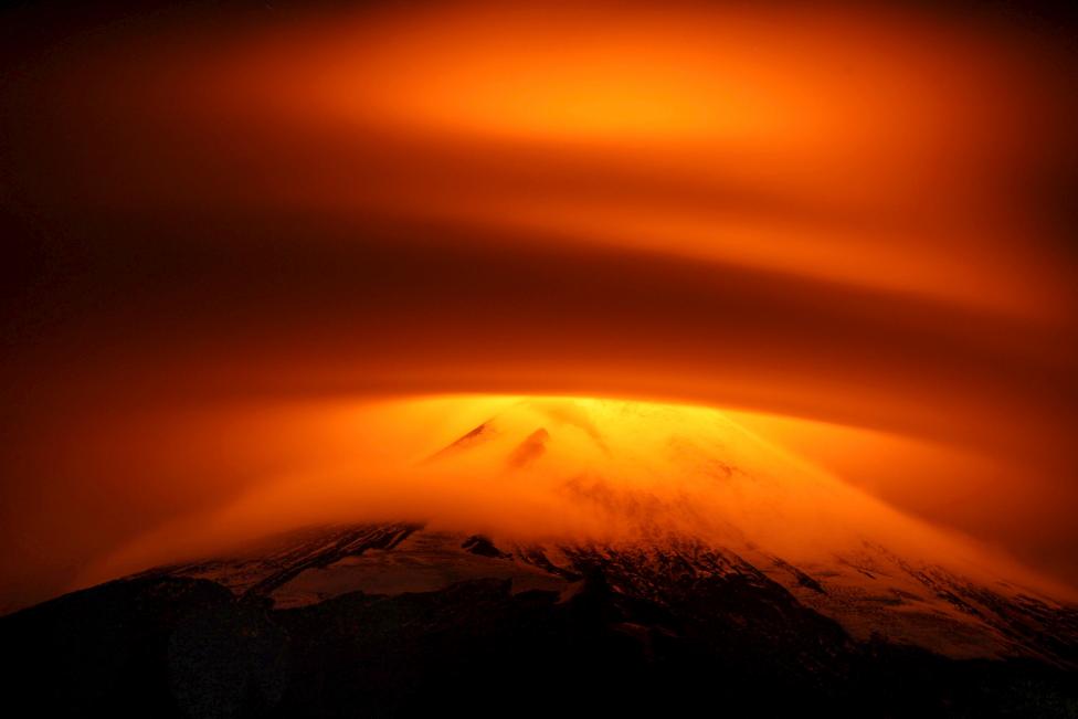 Cảnh tượng kỳ vỹ của núi lửa Chile phun trào - Ảnh 3