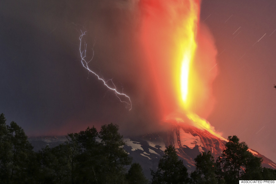 Cảnh tượng kỳ vỹ của núi lửa Chile phun trào - Ảnh 11