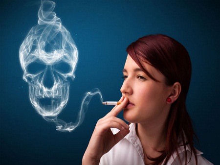 Hút thuốc làm bạn già nhanh hơn bình thường bởi vì trong khói thuốc có hàng trăm loại chất độc khác nhau. Hãy bỏ thuốc lá sớm nếu bạn muốn trẻ mãi