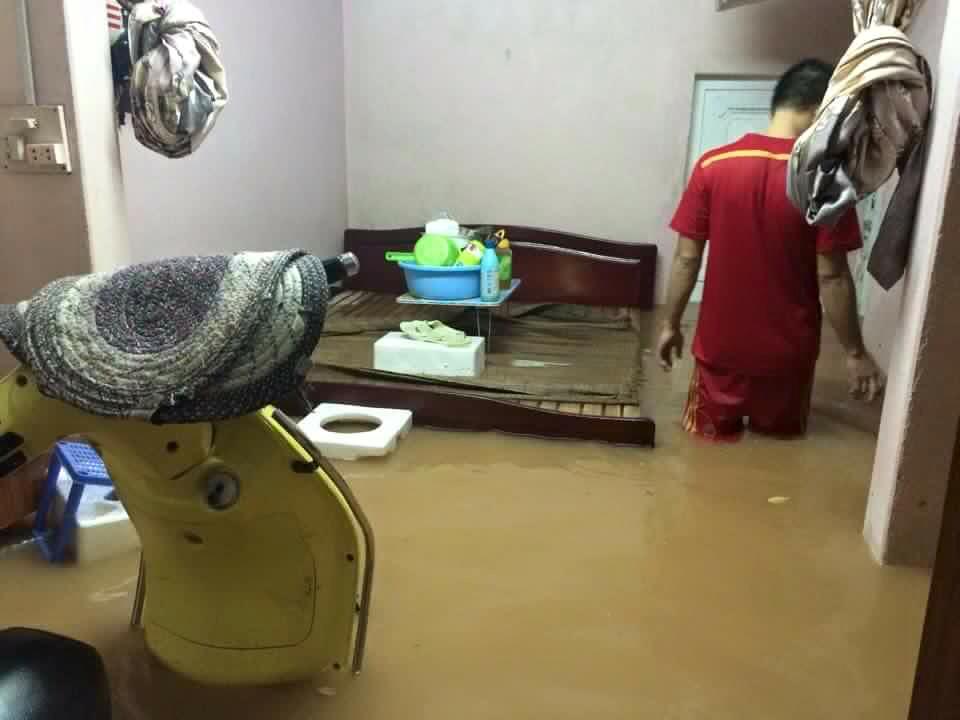 Chùm ảnh: Quảng Ninh chìm trong biển nước sau trận mưa lịch sử - Ảnh 6