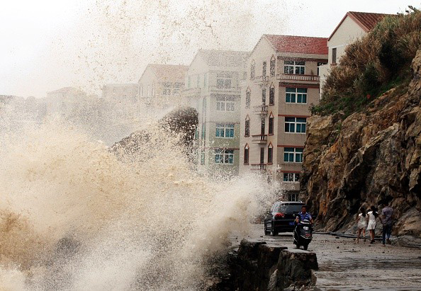 Đài Loan, Trung Quốc tan hoang sau siêu bão Soudelor đi qua - Ảnh 9